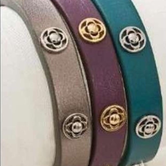 Stella & Dot single wrap leather bracelet - Picture 5 of 5